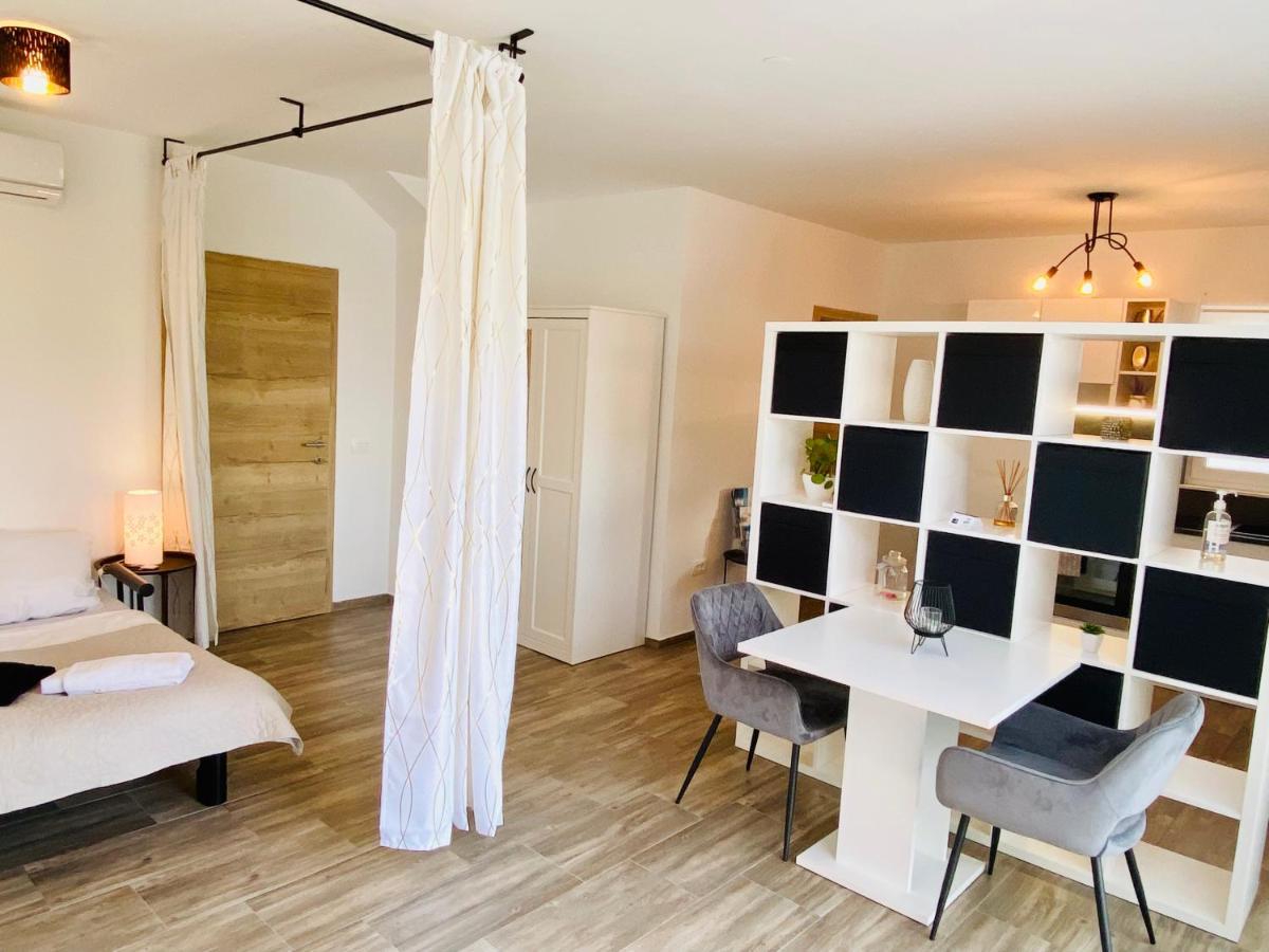 Studio For2 In 奥帕提亚 外观 照片
